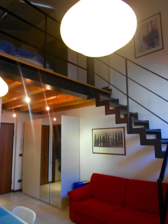 Flats4Rent Tommaso Apartment Verona Ngoại thất bức ảnh