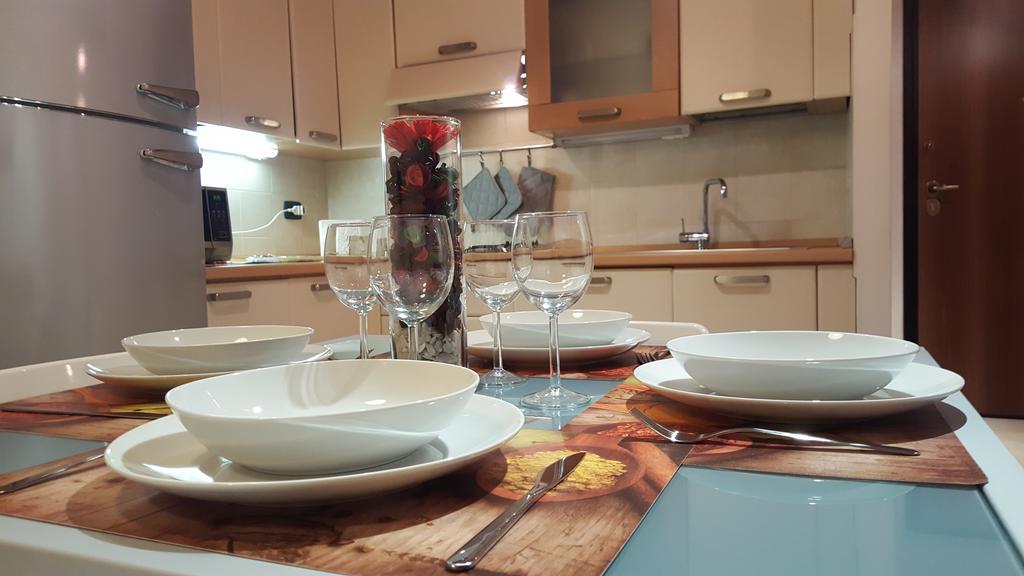 Flats4Rent Tommaso Apartment Verona Ngoại thất bức ảnh