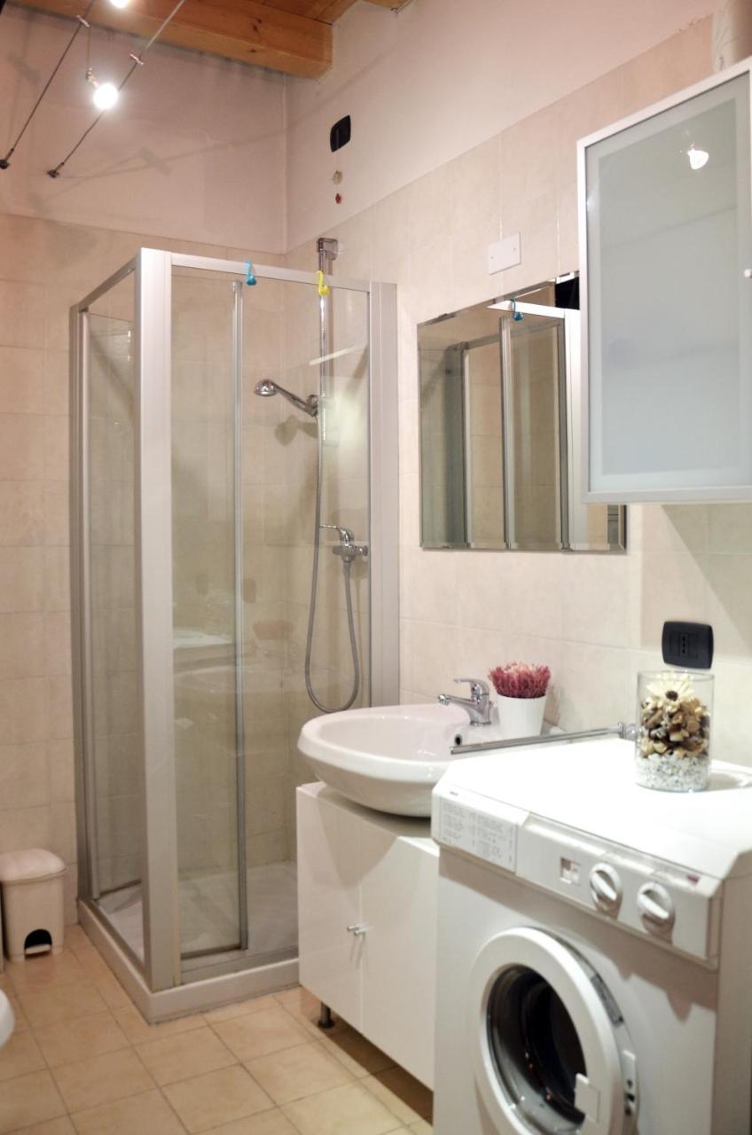 Flats4Rent Tommaso Apartment Verona Ngoại thất bức ảnh